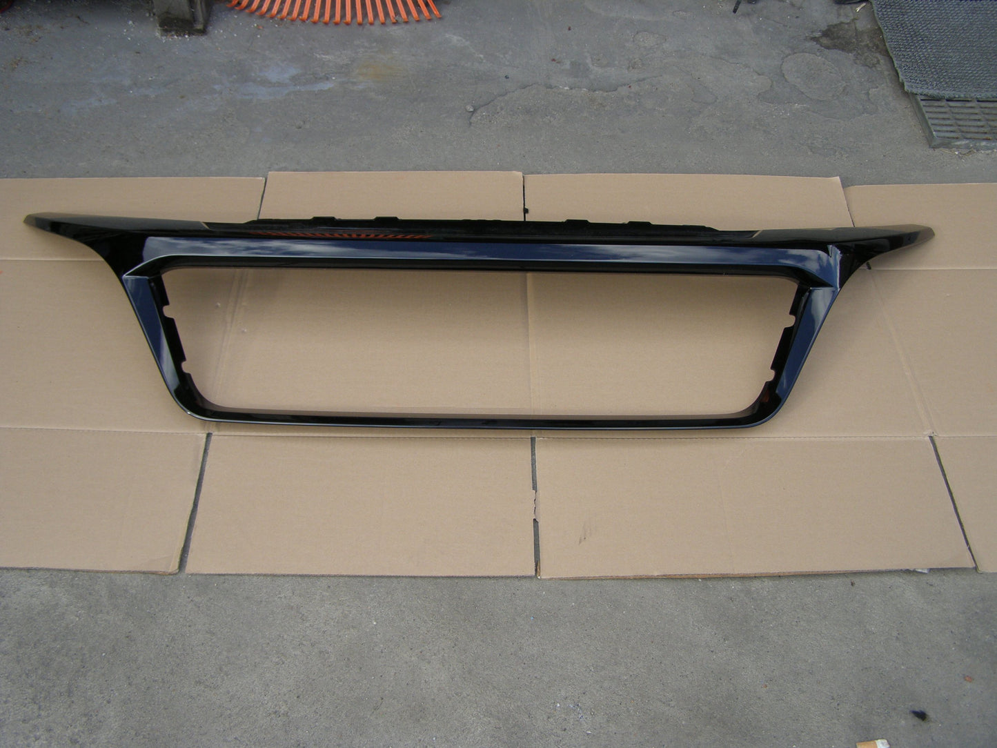 Atrapa grill FIAT DUCATO obudowa, model od 2014 r.