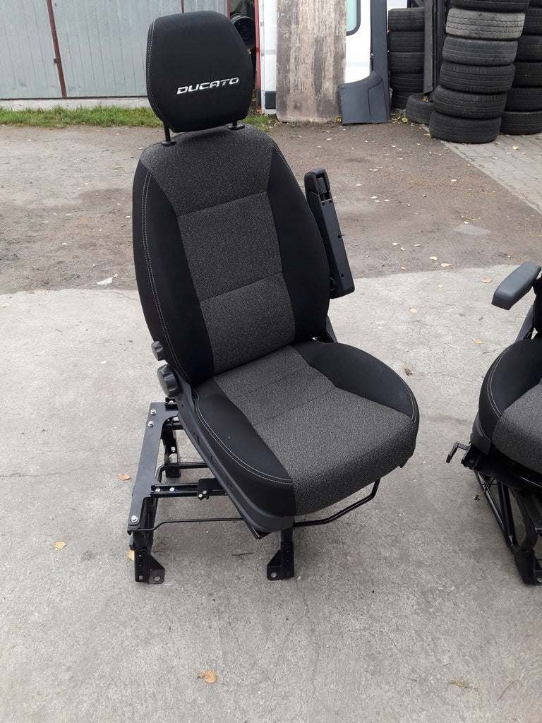 Komplet foteli obrotowych do kampera DUCATO, BOXER i JUMPER